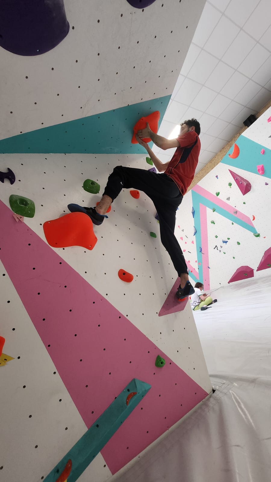 Cours d'escalade pour enfants à la salle Arcabloc Vichy